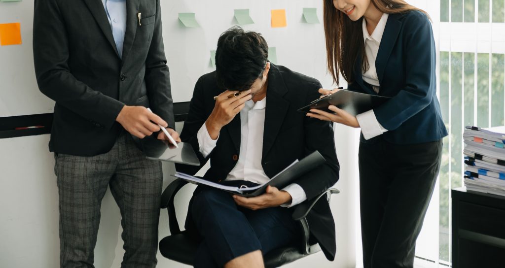 Factores Psicosociales en el Trabajo: Qué Son, Ejemplos y Cómo Evaluarlos en tu Empresa